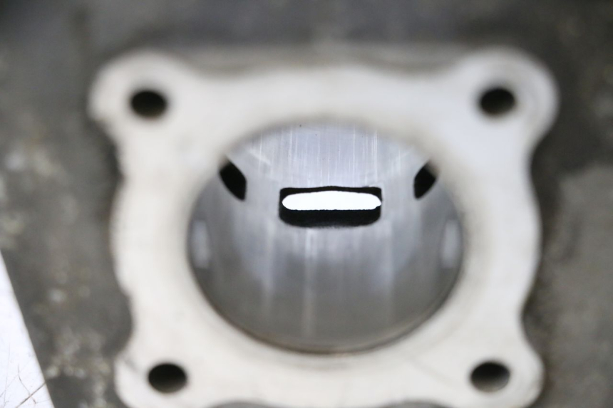 photo de CYLINDER TŁOK PEUGEOT LUDIX ONE 50 (2004 - 2013) - Zbliżenie techniczne