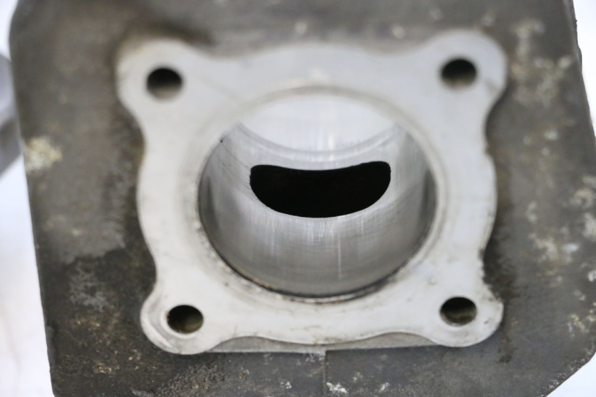 photo de CYLINDER TŁOK PEUGEOT LUDIX ONE 50 (2004 - 2013) - Punkty mocowania