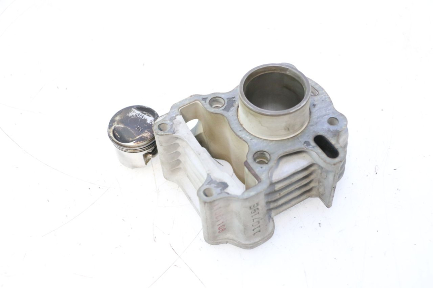 photo de TŁOK CYLINDRA SYM MIO 50 (2005 - 2010) - Inny kąt widzenia