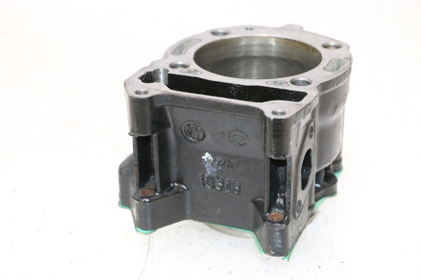 photo de CYLINDER TŁOK PIAGGIO MP3 LT 300 (2010 - 2016) - Zbliżenie komponentów