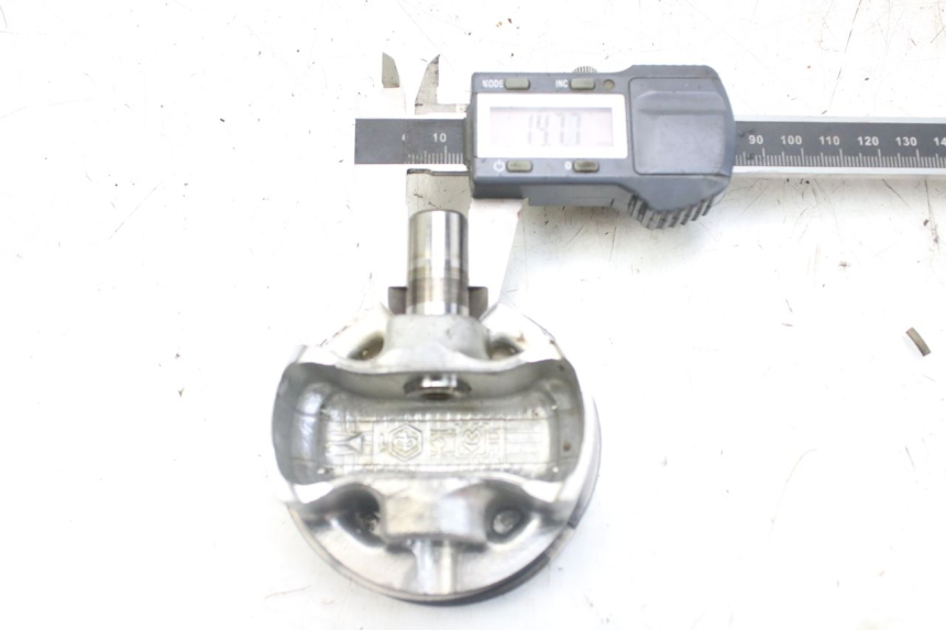 photo de CYLINDER TŁOK PIAGGIO MP3 RL 250 (2006 - 2010) - Szczegół części