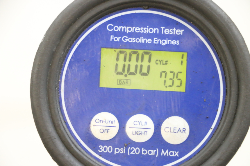 photo de CYLINDER TŁOK PIAGGIO MP3 RL 250 (2006 - 2010) - Struktura - zbliżenie