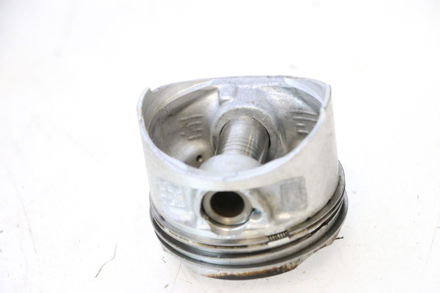 photo de CYLINDER TŁOK PIAGGIO MP3 125 (2006 - 2014) - Alternatywny kąt