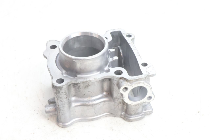 photo de TŁOK CYLINDRA YAMAHA N-MAX NMAX 125 (2021 - 2024) - Szczegóły charakterystyczne