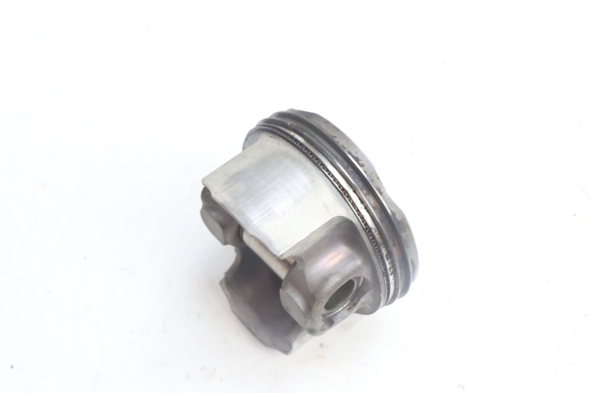 photo de TŁOK CYLINDRA YAMAHA N-MAX NMAX 125 (2021 - 2024) - Struktura - zbliżenie