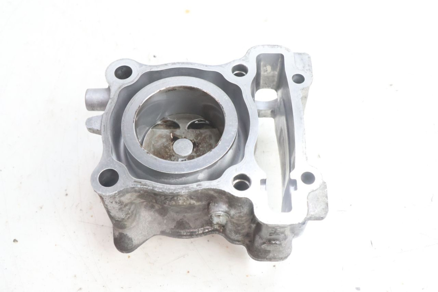 photo de TŁOK CYLINDRA YAMAHA N-MAX NMAX 125 (2021 - 2024) - Inny kąt widzenia
