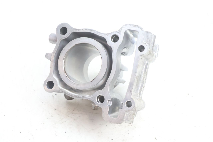 photo de TŁOK CYLINDRA YAMAHA N-MAX NMAX 125 (2021 - 2024) - Punkty mocowania
