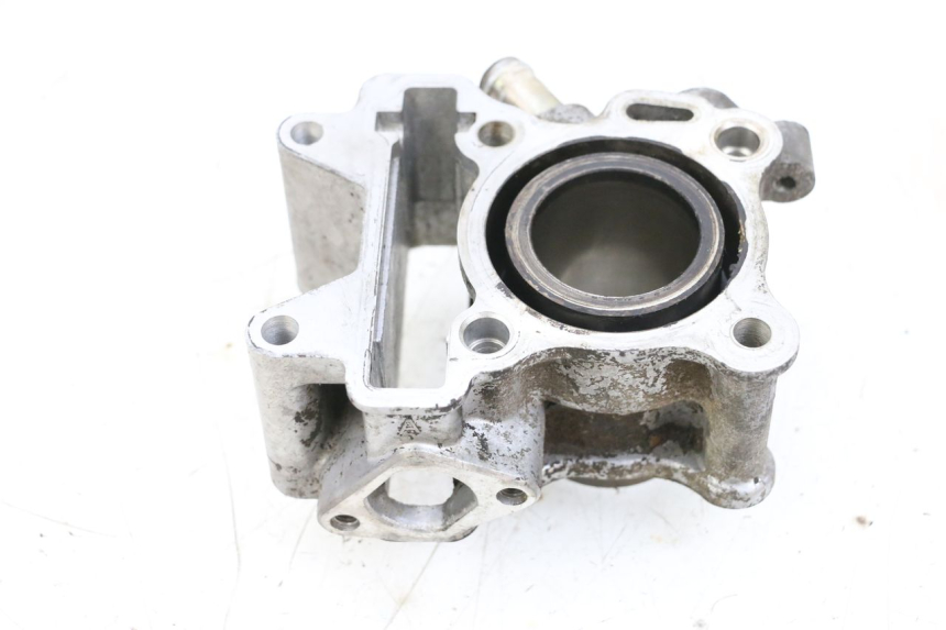 photo de CYLINDER TŁOK YAMAHA NEOS NEO'S 4T 50 (2008 - 2016) - Szczegóły charakterystyczne