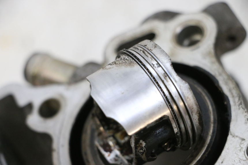 photo de CYLINDER TŁOK YAMAHA NEOS NEO'S 4T 50 (2008 - 2016) - Zdjęcie dodatkowe