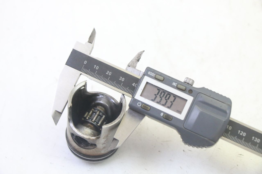 photo de CYLINDER TŁOK PIAGGIO NEW TYPHOON 50 (2010 - 2017) - Zoom stanu zużycia