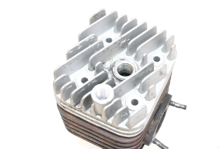 photo de CYLINDER TŁOK PIAGGIO NEW TYPHOON 50 (2018 - 2021) - Zbliżenie techniczne