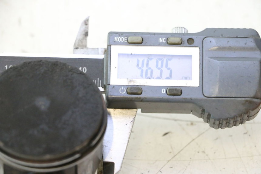 photo de CYLINDER TŁOK MBK NITRO 50 (2004 - 2008) - Zoom stanu zużycia
