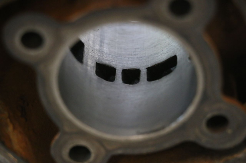 photo de CYLINDER TŁOK MBK NITRO 50 (2004 - 2008) - Stan powierzchni
