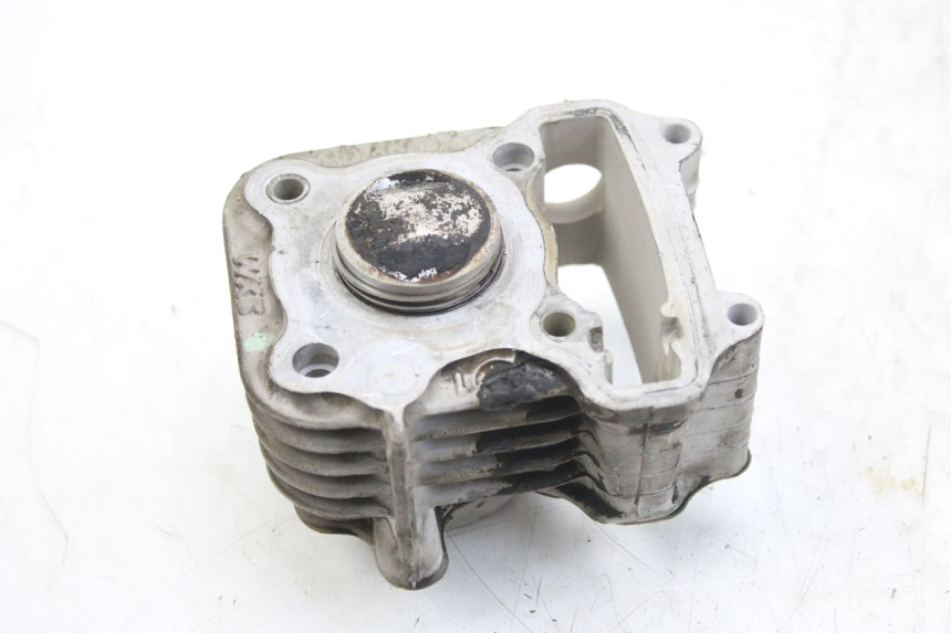 photo de CYLINDER TŁOK SYM ORBIT 2 4T 50 (2008 - 2017) - Oznaczenia i referencje