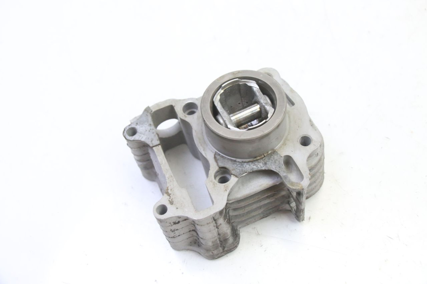 photo de CYLINDER TŁOK SYM ORBIT 2 4T 50 (2008 - 2017) - Punkty mocowania