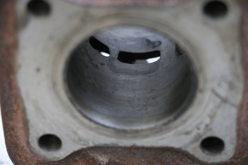 photo de CYLINDER TŁOK SYM ORBIT 2 50 (2008 - 2014) - Zbliżenie techniczne