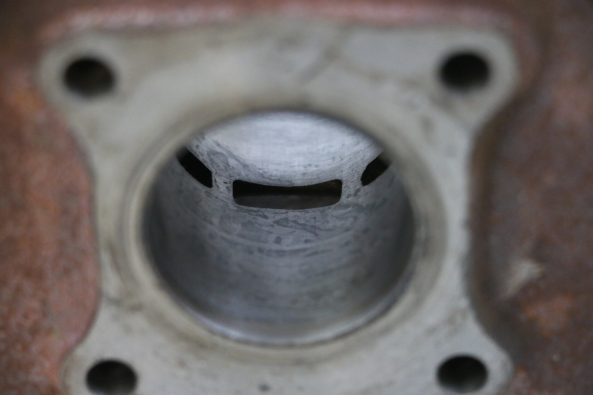 photo de CYLINDER TŁOK SYM ORBIT 2 50 (2008 - 2014) - Stan powierzchni