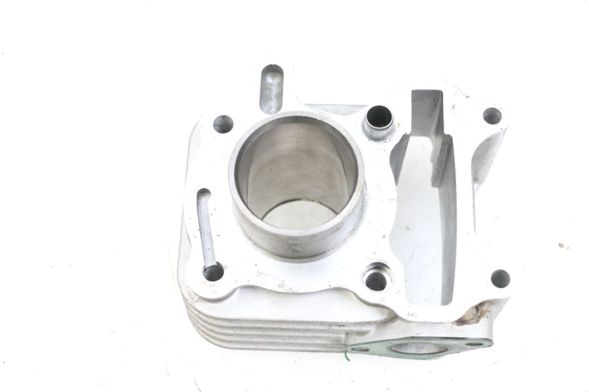 photo de CYLINDER TŁOK SYM ORBIT III 3 4T 50 (2018 - 2021) - Punkty mocowania