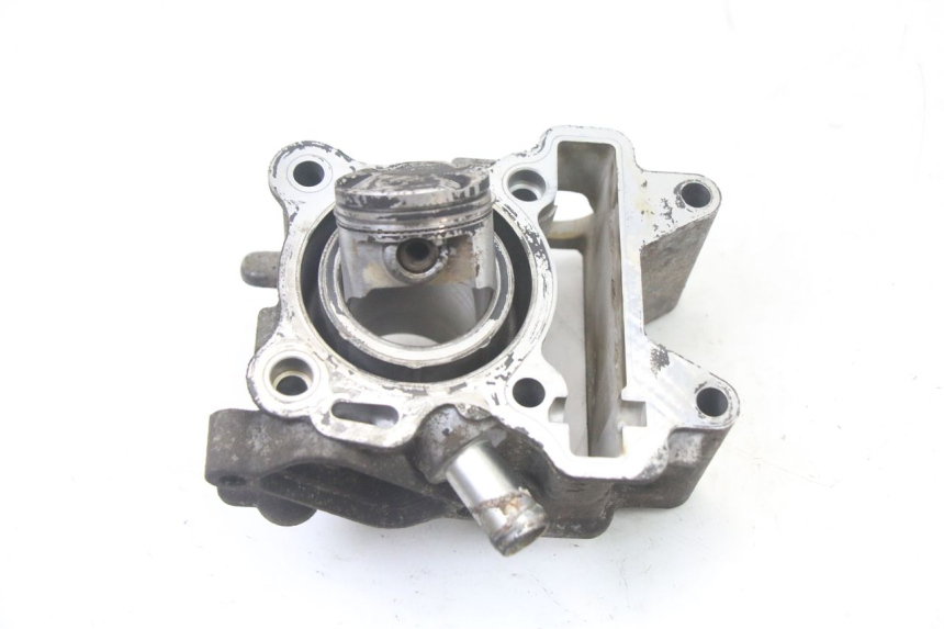 photo de CYLINDER TŁOK MBK OVETTO 4T 50 (2008 - 2016) - Szczegół części