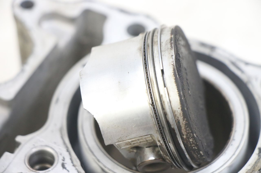 photo de CYLINDER TŁOK HONDA PCX (JF28) 125 (2009 - 2011) - Szczegóły charakterystyczne