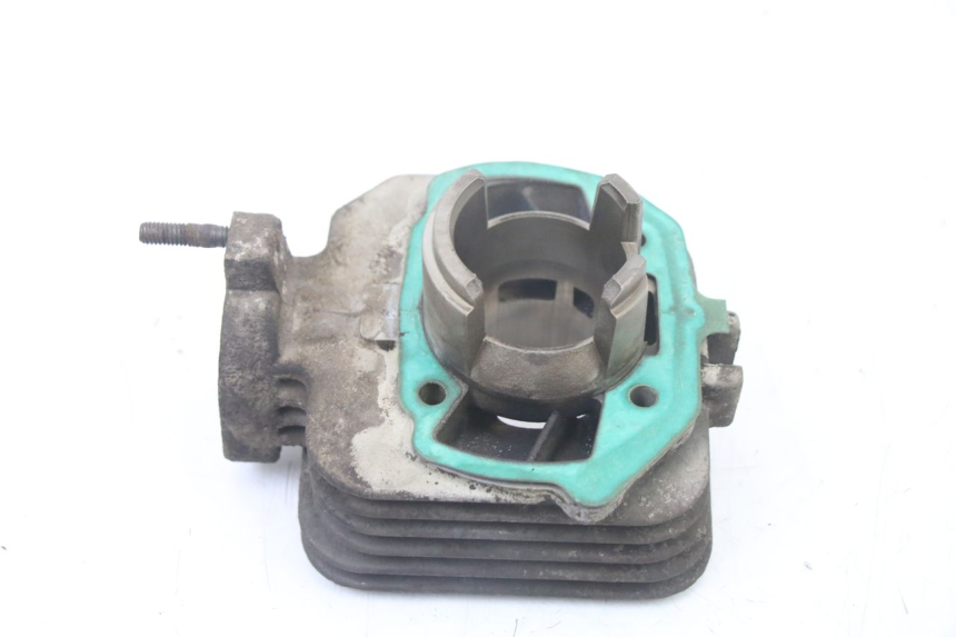 photo de CYLINDER TŁOK PEUGEOT LUDIX ONE 50 (2005 - 2008) - Struktura - zbliżenie