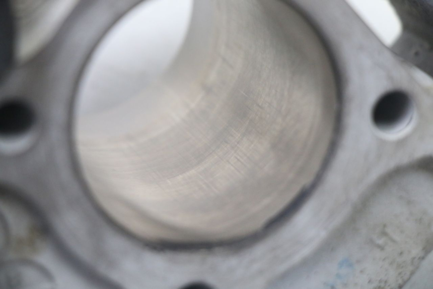 photo de CYLINDER TŁOK PEUGEOT VIVACITY 125 (2010 - 2017) - Widok z bliska