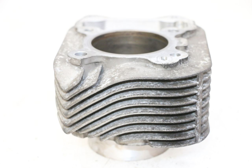 photo de CYLINDER TŁOK PIAGGIO VESPA LX 150 (2005 - 2013) - Szczegóły charakterystyczne