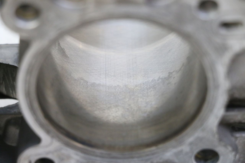 photo de CYLINDER TŁOK PIAGGIO VESPA LX 150 (2005 - 2013) - Punkty mocowania