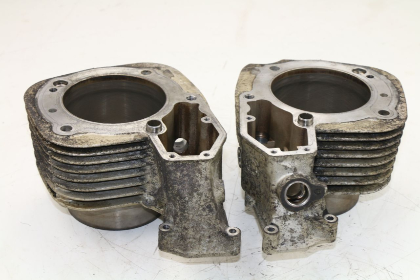 photo de CYLINDER TŁOK BMW R RT ABS 1100 (1996 - 2001) - Zbliżenie komponentów