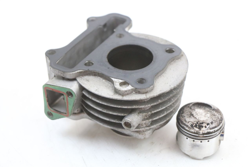 photo de CYLINDER TŁOK EUROCKA R8 4T 50 (2013 - 2022) - Zoom stanu zużycia