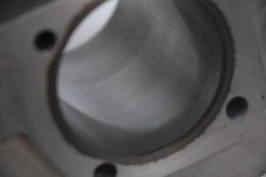 photo de TŁOK CYLINDRA APOLLO RFZ 140 - Zbliżenie komponentów