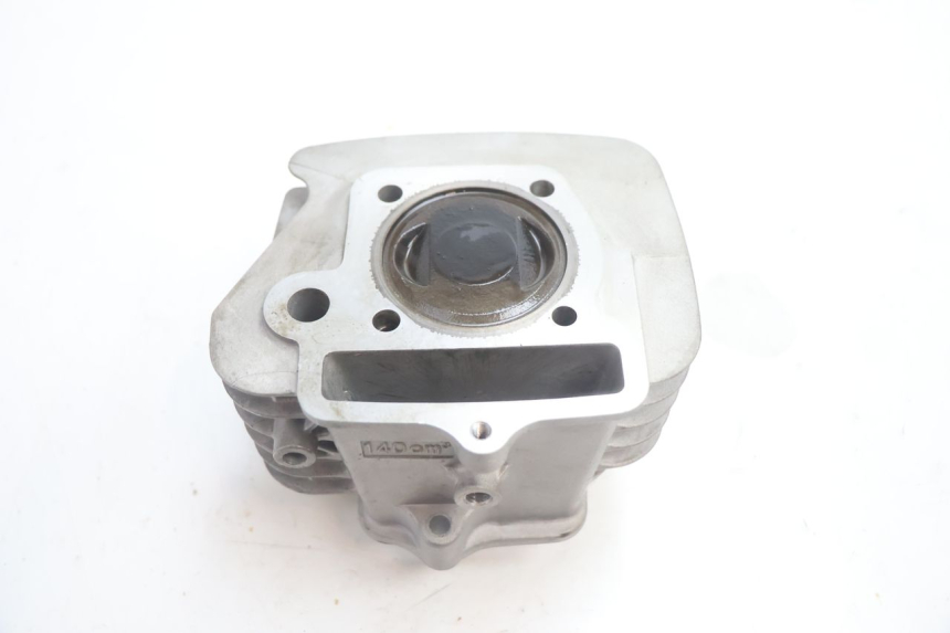 photo de TŁOK CYLINDRA APOLLO RFZ 140 - Zbliżenie techniczne