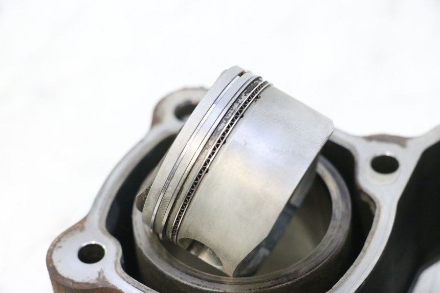 photo de CYLINDER TŁOK PEUGEOT SATELIS 125 (2006 - 2009) - Alternatywny kąt