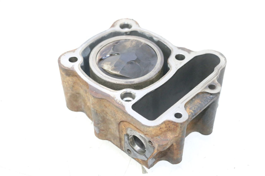 photo de CYLINDER TŁOK PEUGEOT SATELIS 125 (2006 - 2009) - Inny kąt widzenia