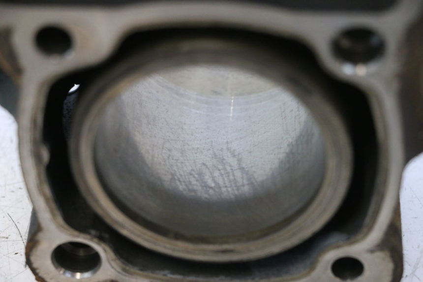 photo de CYLINDER TŁOK PEUGEOT SATELIS 125 (2006 - 2009) - Punkty mocowania