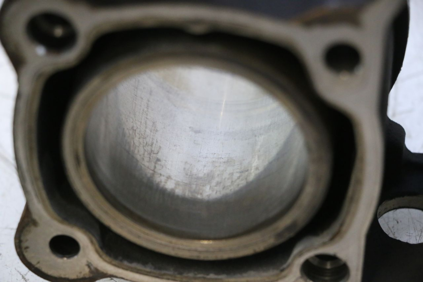 photo de CYLINDER TŁOK PEUGEOT SATELIS 125 (2006 - 2009) - Stan powierzchni