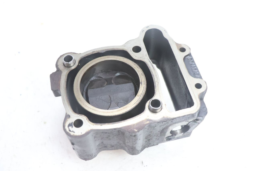 photo de CYLINDER TŁOK PEUGEOT SATELIS 125 (2006 - 2009) - Zoom stanu zużycia