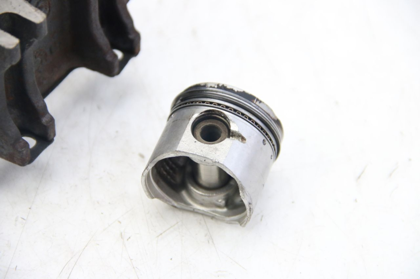 photo de CYLINDER TŁOK APRILIA SCARABEO 4T 50 (2009 - 2017) - Szczegół części