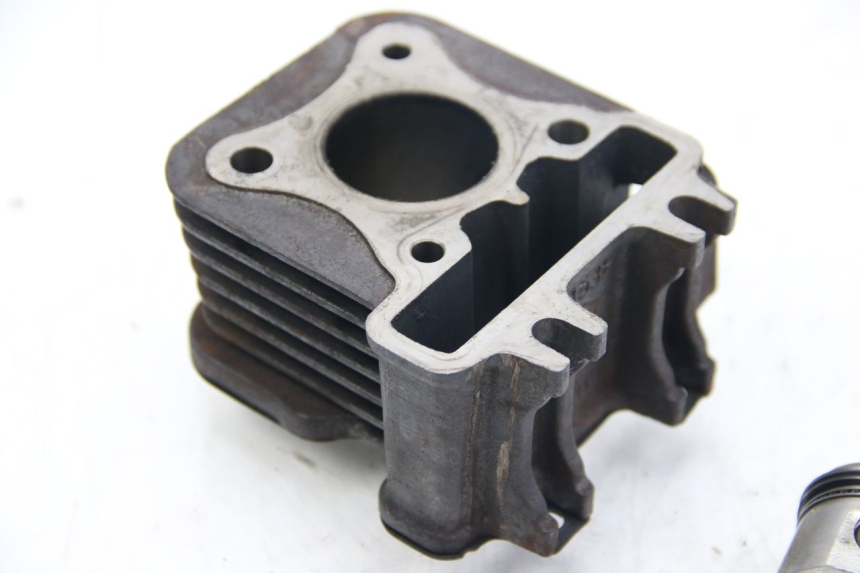 photo de CYLINDER TŁOK APRILIA SCARABEO 4T 50 (2009 - 2017) - Zoom stanu zużycia