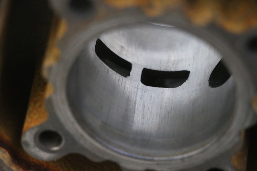 photo de CYLINDER TŁOK DERBI SENDA SM DRD 50 (2008 - 2013) - Szczegóły charakterystyczne