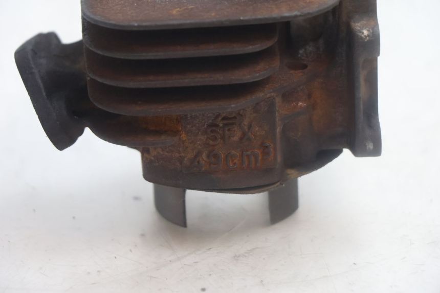 photo de TŁOK CYLINDRA YAMAHA SLIDER 50 (1999 - 2004) - Zbliżenie komponentów