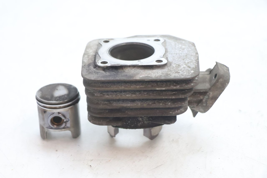 photo de TŁOK CYLINDRA PEUGEOT SPEEDFIGHT 2 AC 50 (2000 - 2009) - Szczegół części