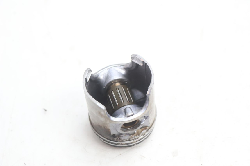 photo de TŁOK CYLINDRA PEUGEOT SPEEDFIGHT 2 AC 50 (2000 - 2009) - Struktura - zbliżenie