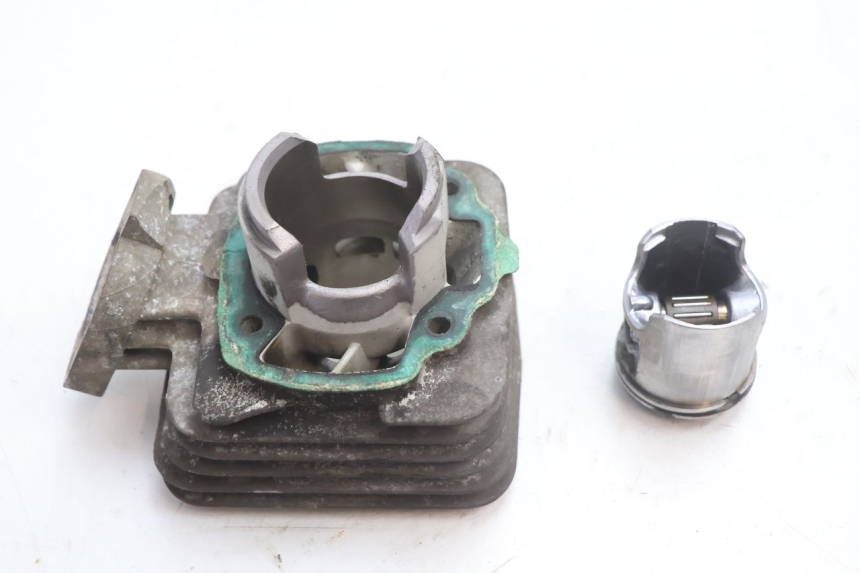 photo de TŁOK CYLINDRA PEUGEOT SPEEDFIGHT 2 AC 50 (2000 - 2009) - Zoom stanu zużycia