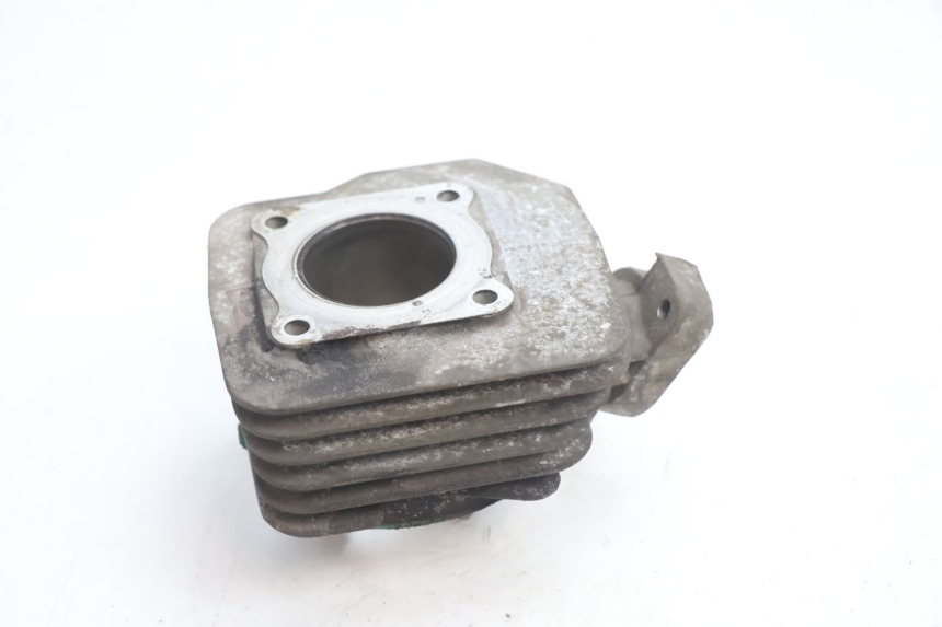 photo de TŁOK CYLINDRA PEUGEOT SPEEDFIGHT 2 AC 50 (2000 - 2009) - Widok ogólny