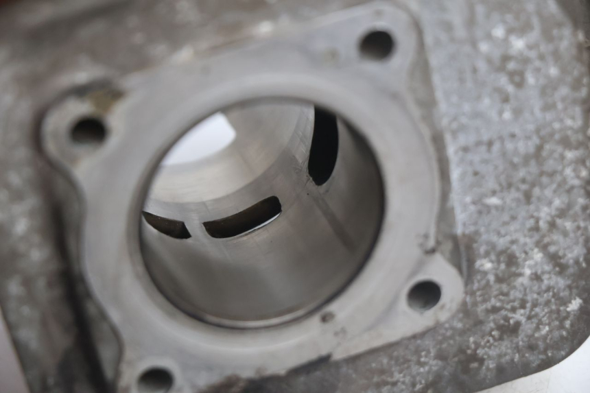 photo de TŁOK CYLINDRA PEUGEOT SPEEDFIGHT 2 AC 50 (2000 - 2009) - Część sprawdzona