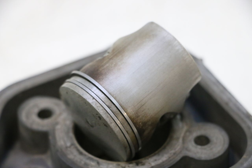photo de CYLINDER TŁOK PEUGEOT SPEEDFIGHT LC 50 (1996 - 2002) - Widok główny