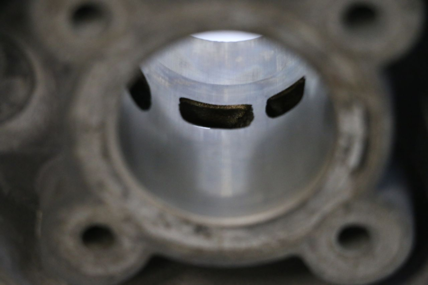 photo de CYLINDER TŁOK PEUGEOT SPEEDFIGHT LC 50 (1996 - 2002) - Stan powierzchni
