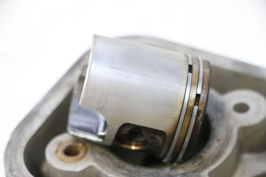 photo de CYLINDER TŁOK PEUGEOT SPEEDFIGHT LC 50 (1996 - 2002) - Widok profilu