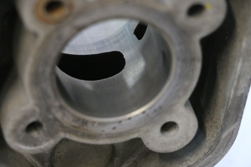 photo de CYLINDER TŁOK PEUGEOT SPEEDFIGHT LC 50 (1996 - 2002) - Zbliżenie techniczne